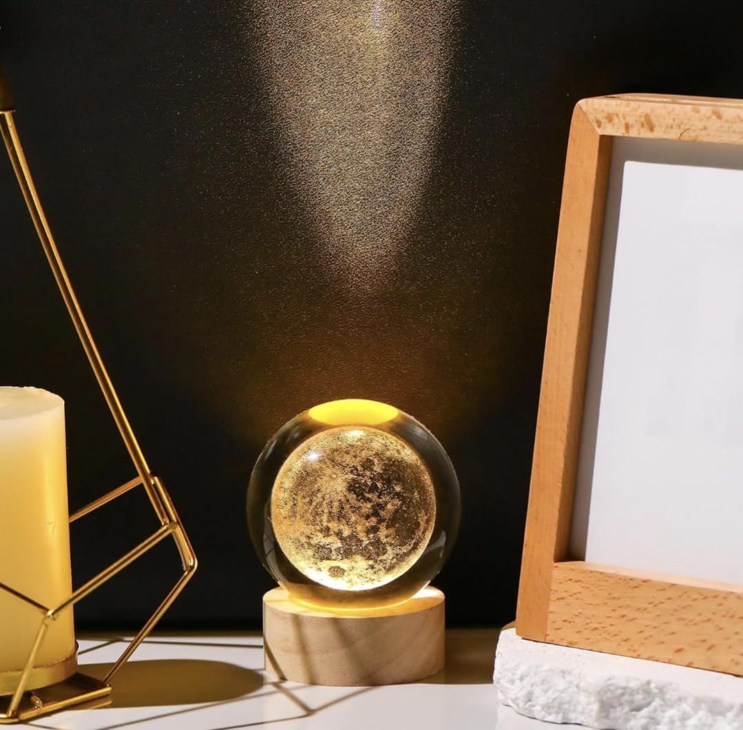 Blisscase FLYNGO 3D Moon Crystal Ball Night Lamp